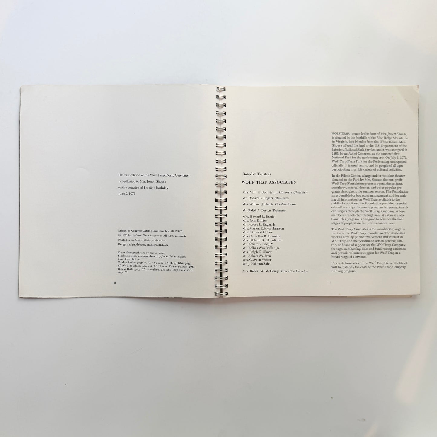 Community Cookbook: Wolf Trap Picnic Cookbook (The Wolf Trap Associates)
