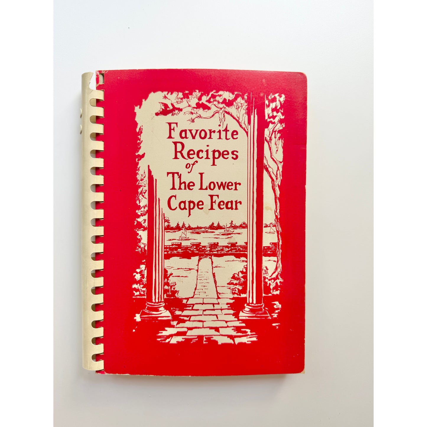 Community Cookbook: Favorite Recipes of The Lower Cape Fear (The Ministering Circle)