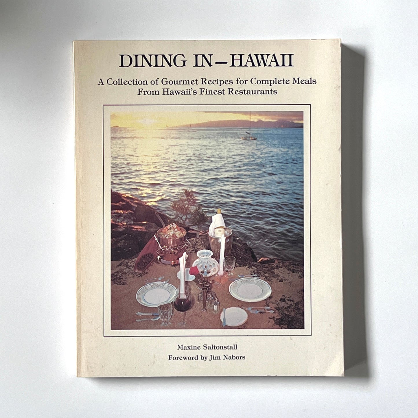 Dining In - Hawaii (Maxine Saltonstall)
