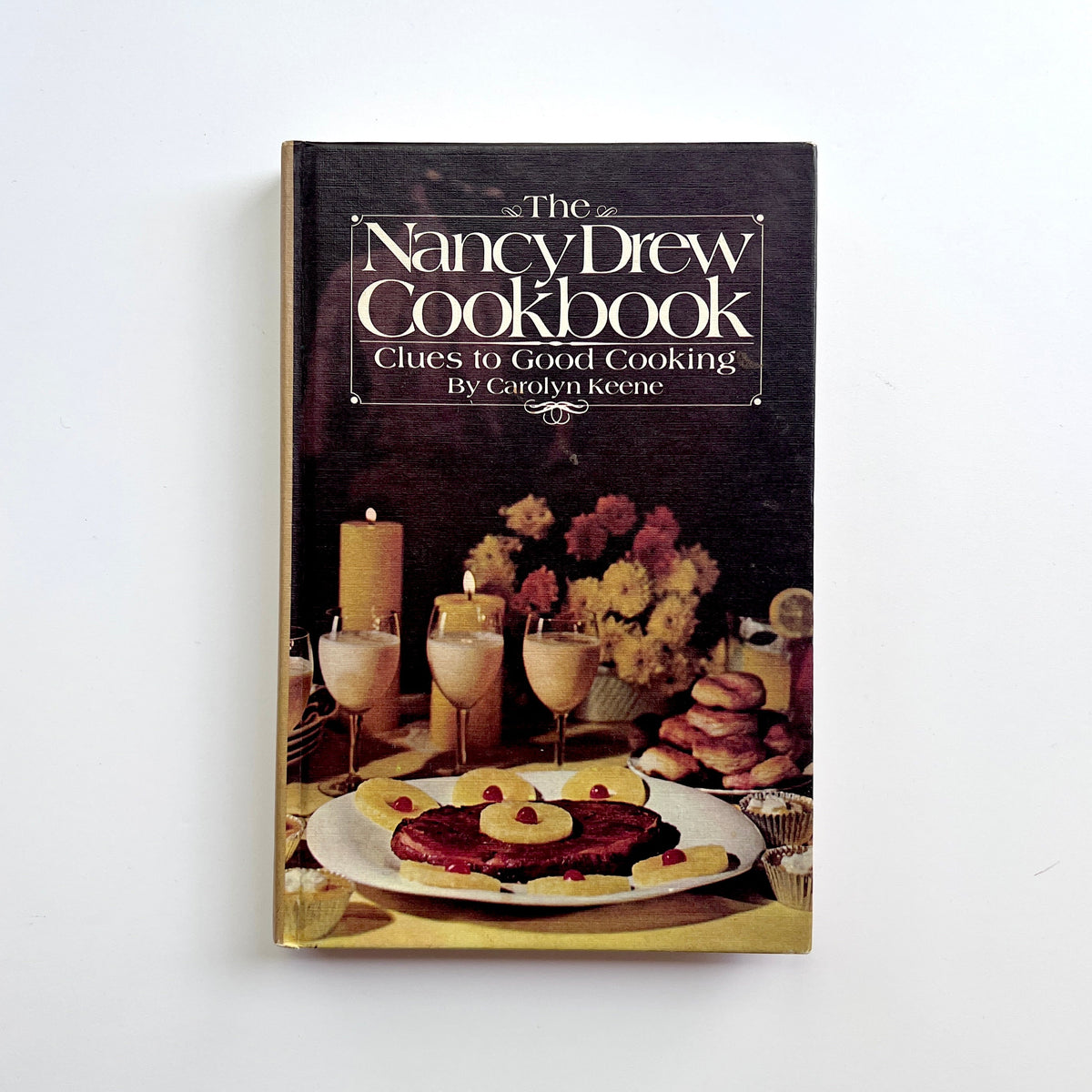 The Nancy Drew Cookbook: Clues to Good Cooking (Carolyne Keene)